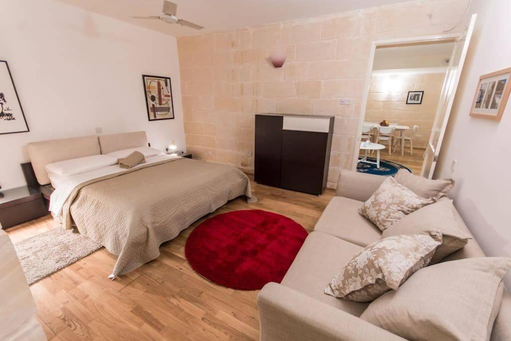 איל-פוריאנה Central Valletta House מראה חיצוני תמונה