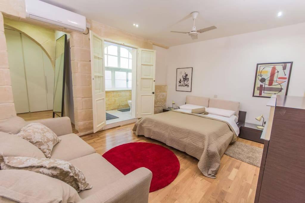 איל-פוריאנה Central Valletta House מראה חיצוני תמונה